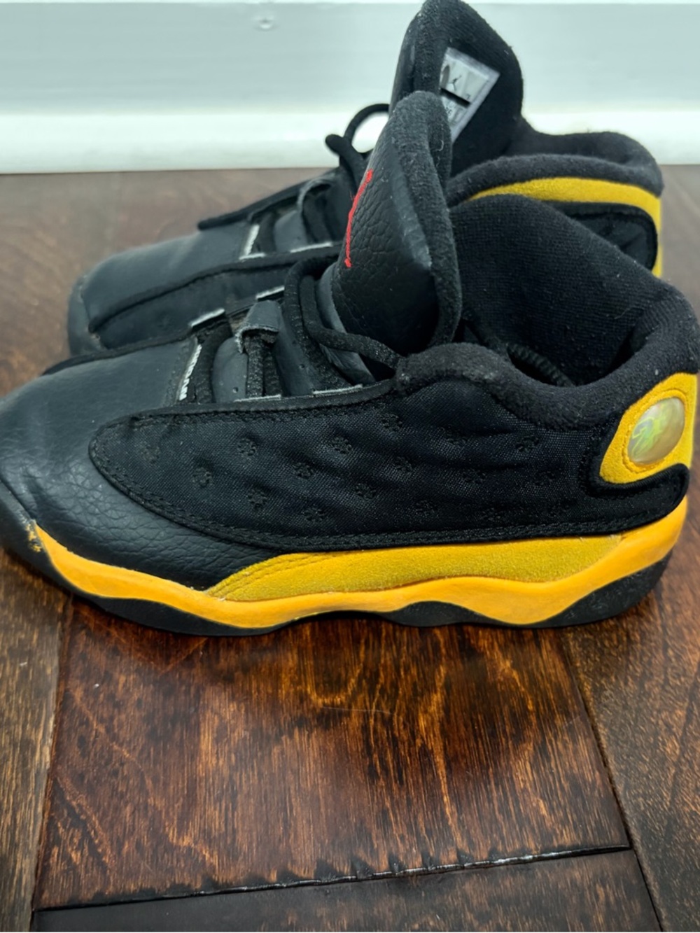 Nike Jordan 13 Retro Kids Black Sneakers with Yellow Accents size 9 - Picture 3 of 6